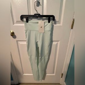 Fabletics Anywhere High Waisted Legging (short inseam)